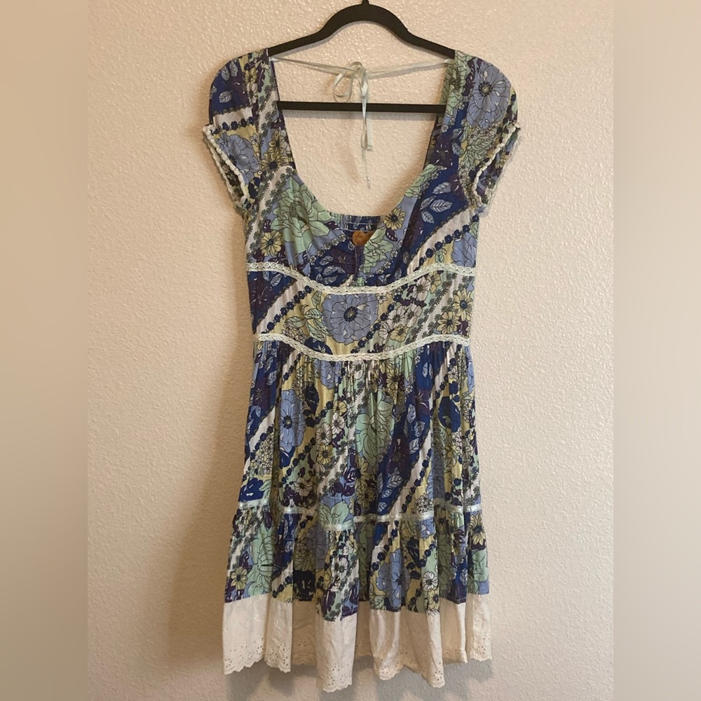 Free People
M(8) Bohemian, summer, mini dress, floral, lace